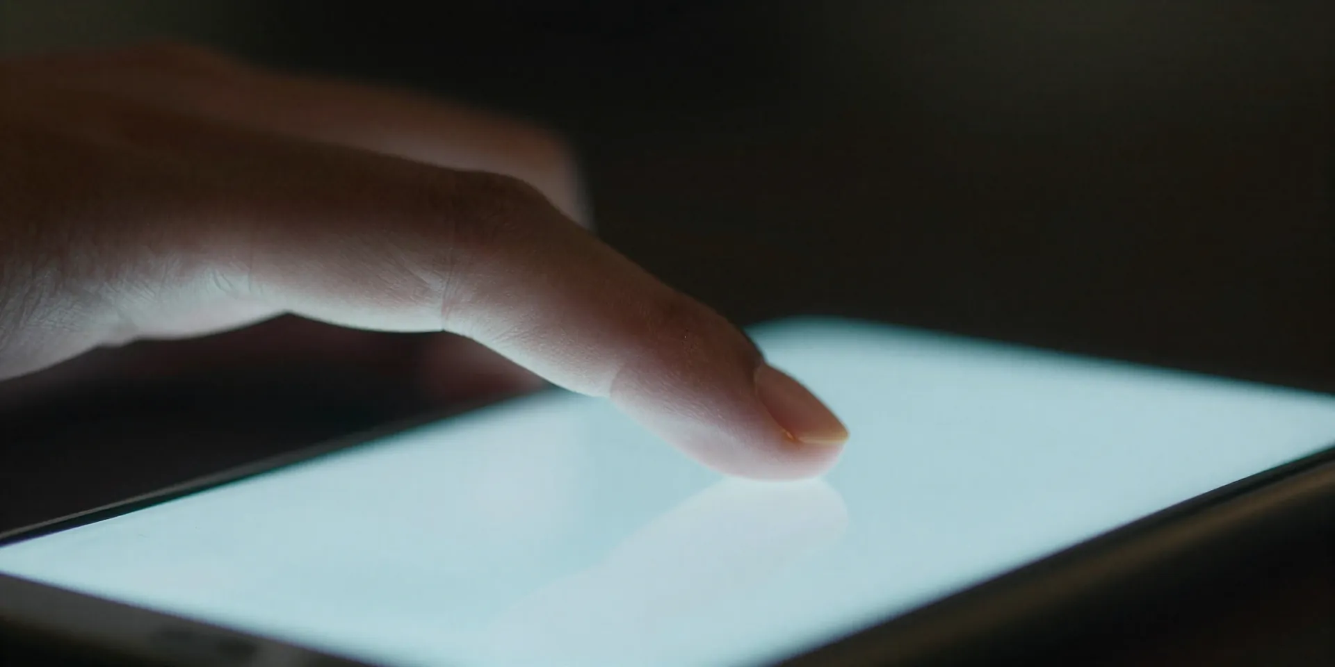 Breaking the 'Quick Check' Habit: How Micro-Moments of Screen Time Add Up