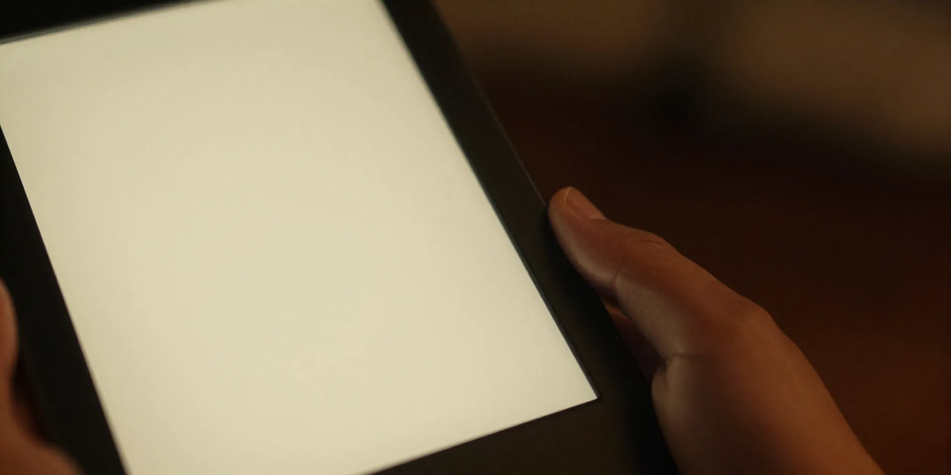 The E-Reader vs. Tablet Debate: Which is Better for a Mindful Reading Habit?